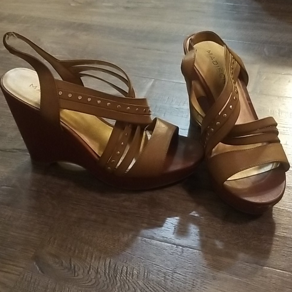 Madison wedges